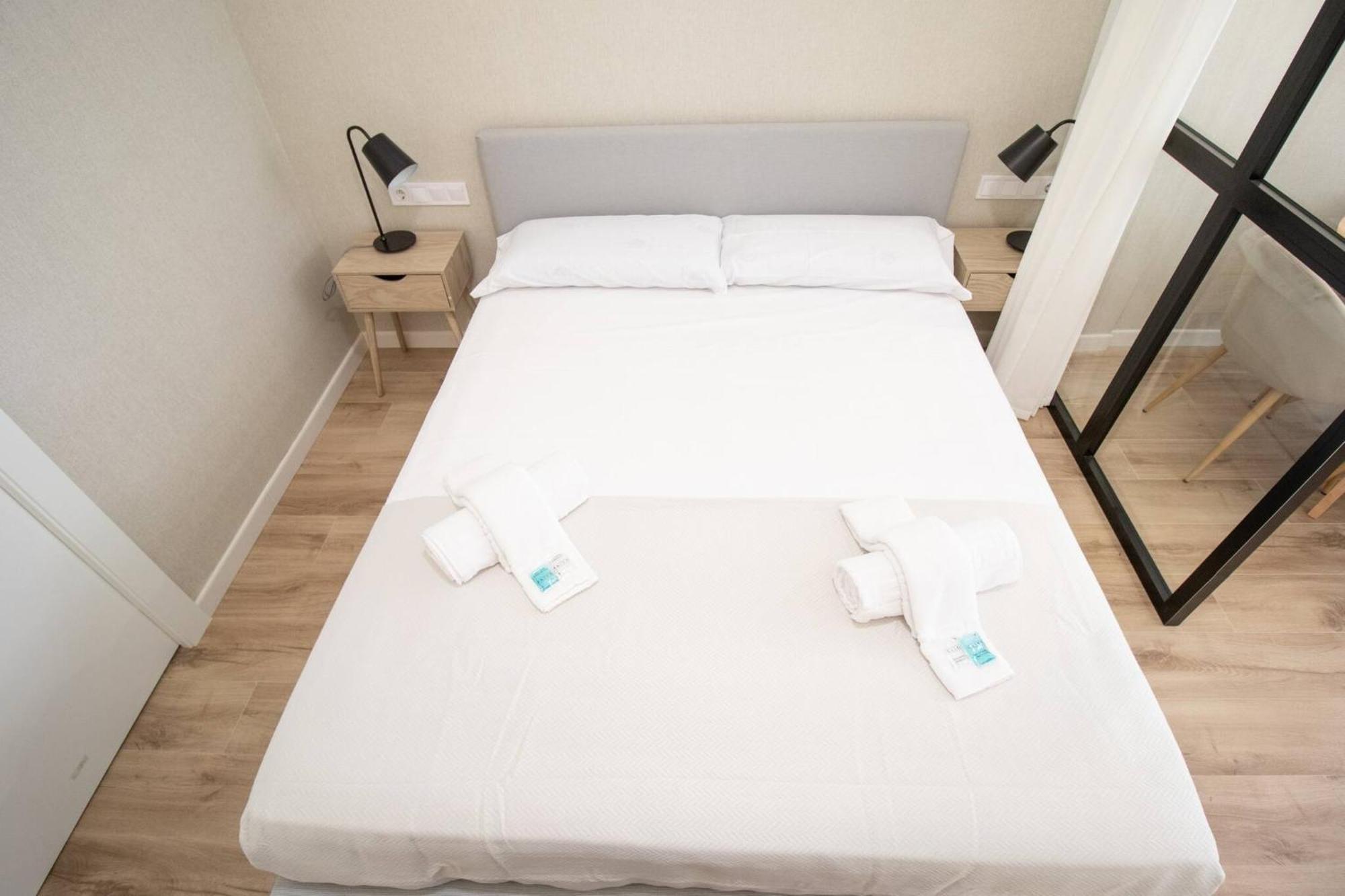 Maritim 2 By Concept Flats Apartment Valencia Bagian luar foto
